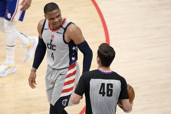 育人对球迷 育人对球迷