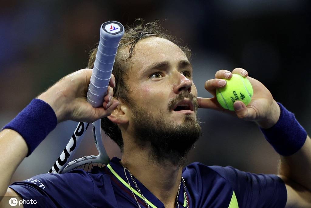 在高強度的 在高強度的