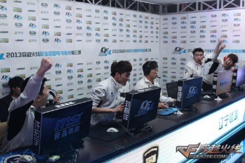 勇士自媒体晒巴特勒与追梦合练照 练到兴起时二人击掌庆祝