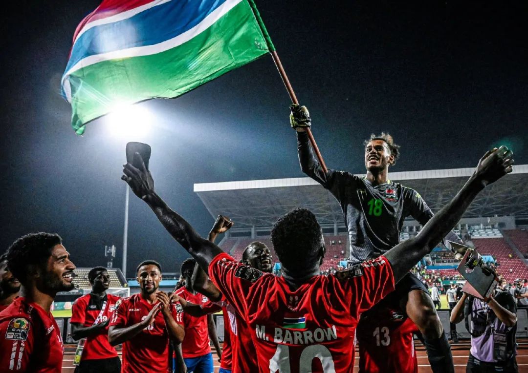 围绕这则消 围绕这则消